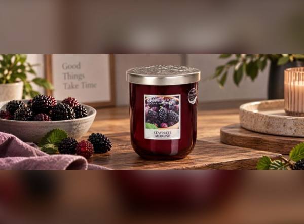SOUTĚŽ ŽENA-IN: vyhrajte velkou svíčku Heart and Home – Šťavnaté moruše