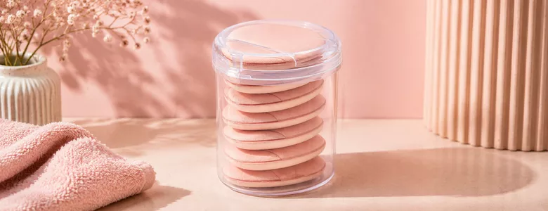 Vyhrajte HOUBIČKY NA MAKE-UP NA PRSTY FINGER CUSHION PUFF